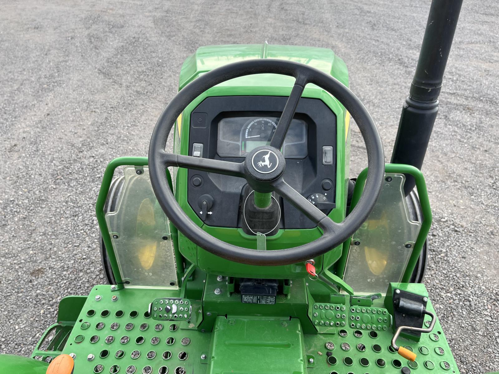 ./imagenes/INVOICE/2019/18008/JOHN DEERE 5050E (3).JPG